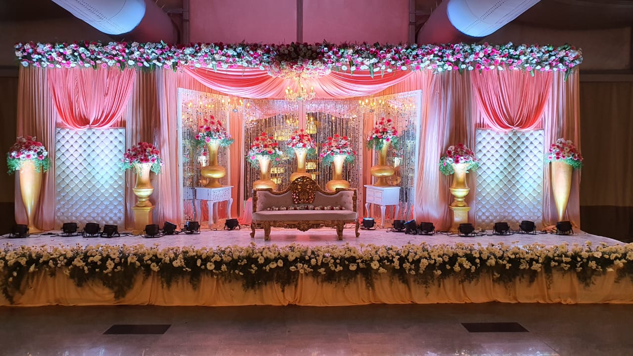 Exquisite Table Decors