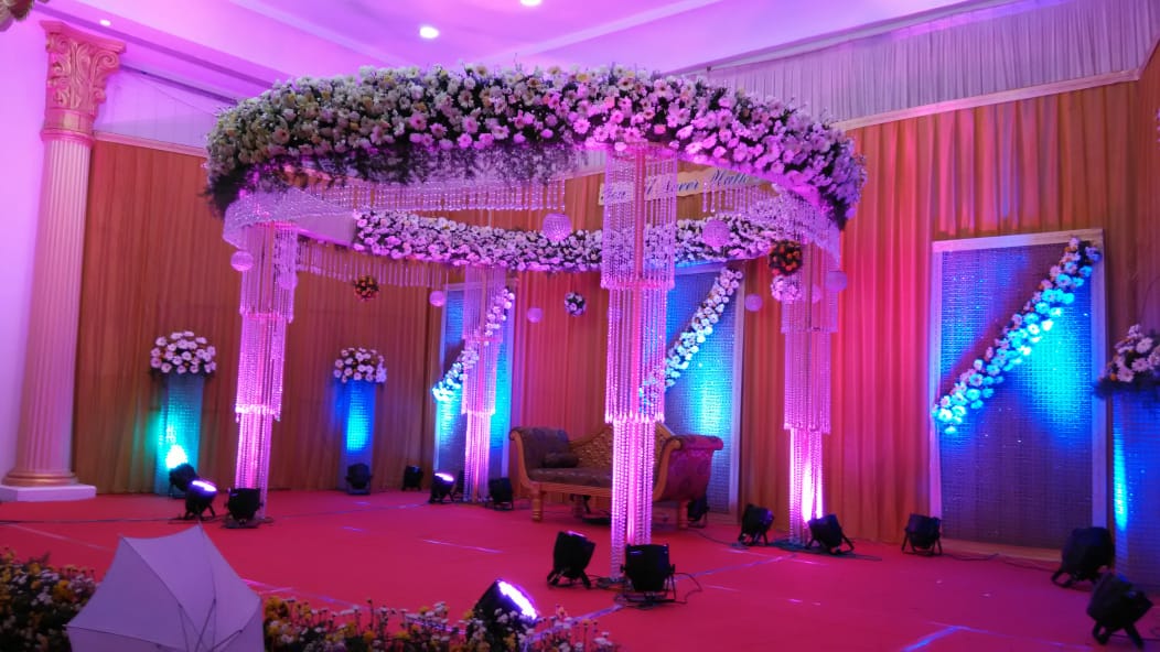 Imperial Canopy Decor